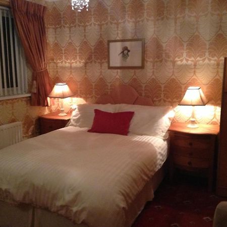 San Michele Guest House Poole Extérieur photo