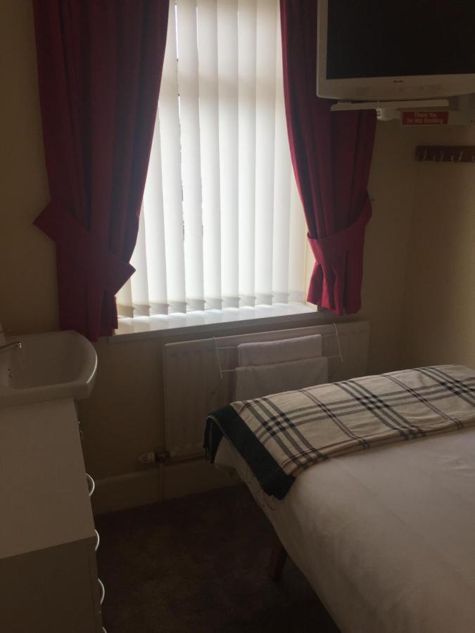 San Michele Guest House Poole Extérieur photo