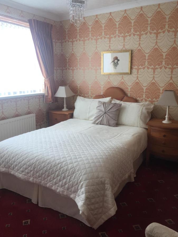 San Michele Guest House Poole Extérieur photo